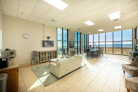 Condo, 1 Bedroom | Interior
