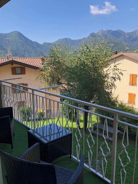 Green mountains • Pure fresh air • Peaceful alpine views