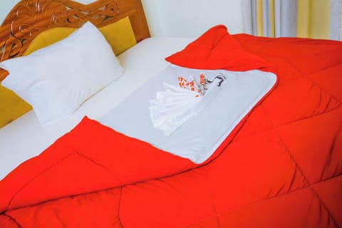 Single Room | Iron/ironing board (on request), WiFi (free)