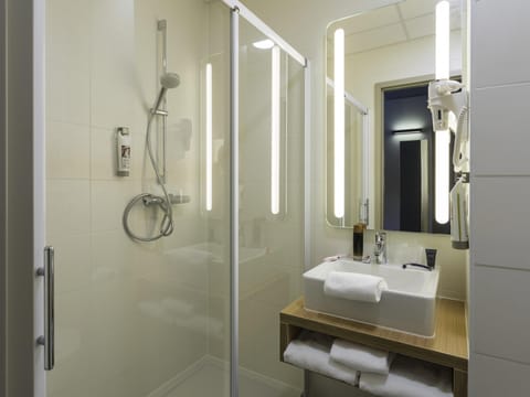 Superior Room, 1 Double or 2 Twin Beds | Desk, soundproofing, iron/ironing board, free cribs/infant beds