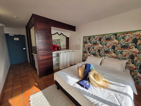 Comfort Suite, Balcony, Ocean View | Blackout drapes, soundproofing, iron/ironing board, WiFi (free)