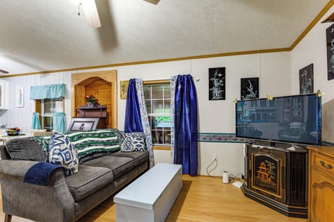 Guilford Vacation Rental | 2BR | 2BA | 1,122 Sq Ft