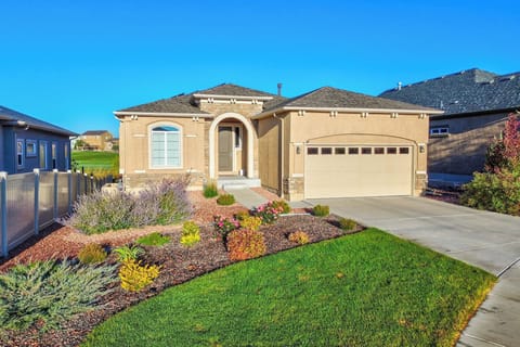 Peyton Vacation Rental | 3BR | 3BA | 3,950 Sq Ft