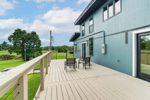 Jeffersonville Vacation Rental | 6BR | 3BA | 3,200 Sq Ft