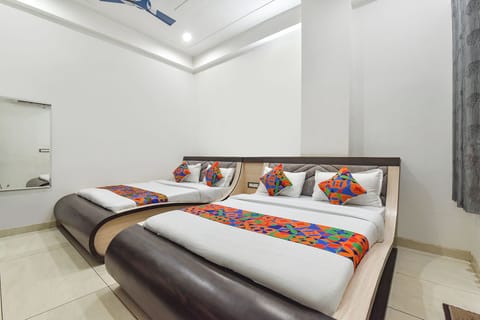 Egyptian cotton sheets, premium bedding, in-room safe, desk