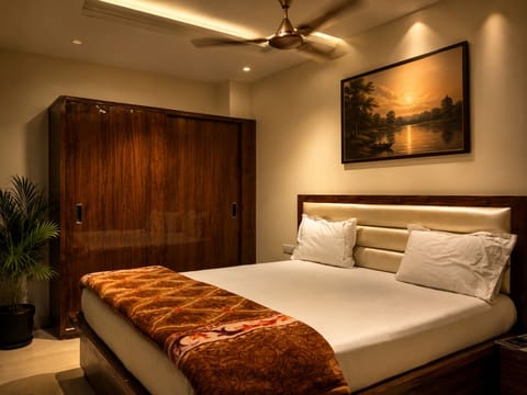 Deluxe Room, Balcony | Desk, laptop workspace, WiFi (free)