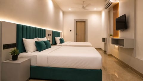 Double or Twin Room, City View | Laptop workspace, WiFi (free)