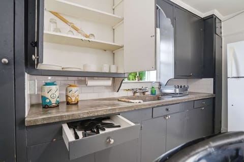 House | 1 bedroom, high-speed internet