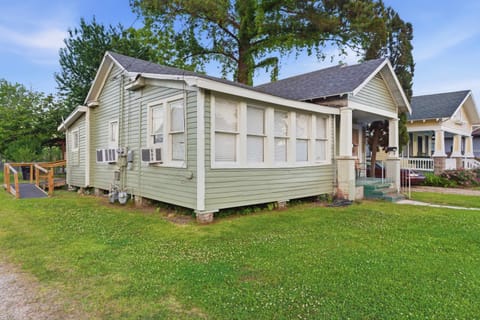 House | 1 bedroom