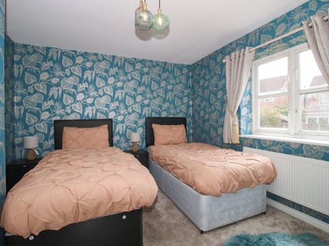 3 bedrooms, WiFi (free), individually decorated, individually furnished