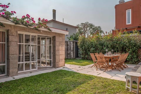 House | 4 bedrooms, high-speed internet