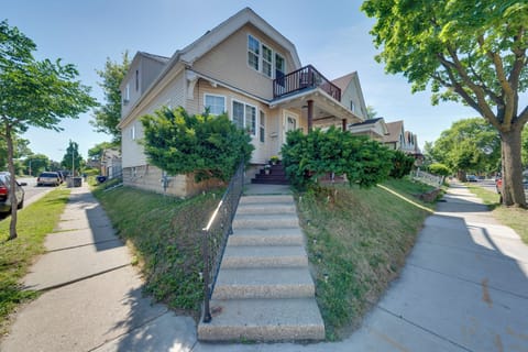 Milwaukee Vacation Rental | 4BR | 2BA | 1,600 Sq Ft | Stairs Required