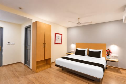Classic Room | Desk, WiFi (free), bed sheets