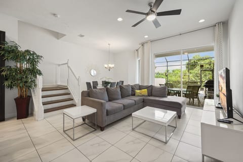 450 Captiva Drive (2).jpg