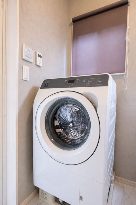Luxury Villa, Mountain View | Laundry