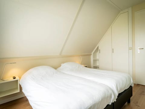 Villa | 3 bedrooms, iron/ironing board, individually furnished, bed sheets