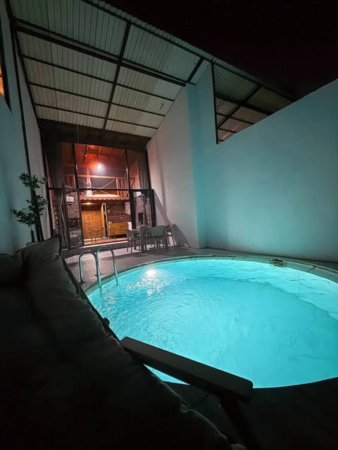 Superior Bungalow, Lake View | Pool | Outdoor pool