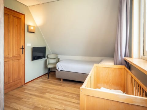Villa | 3 bedrooms, iron/ironing board, individually furnished, bed sheets