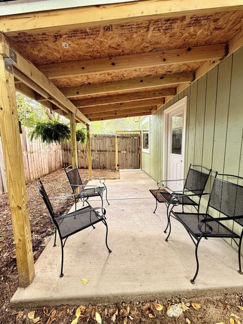 Complete privacy from main house. Fenced in yard. Perfect for fur babies :)
