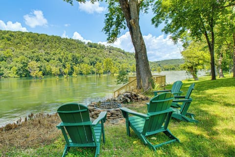 Cotter Vacation Rental | 3BR | 2BA | 2,150 Sq Ft | 3 Steps for Access