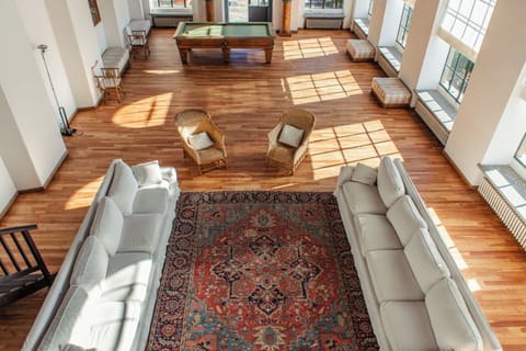 Villa (4 Bedrooms) | Living area
