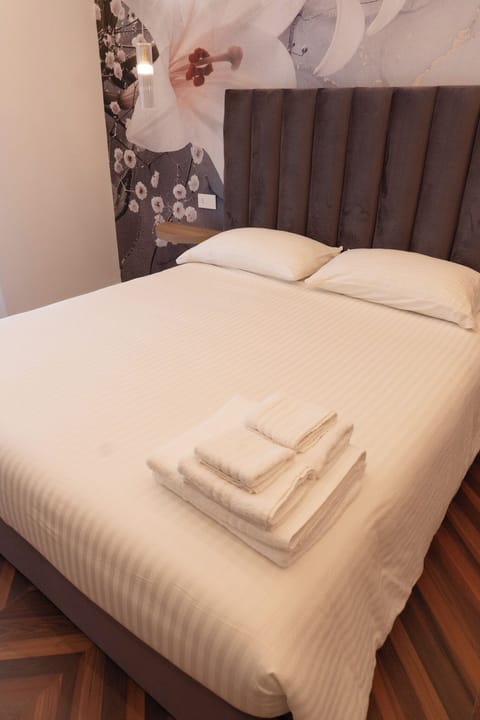 Standard Quadruple Room, Balcony, City View | WiFi (free)