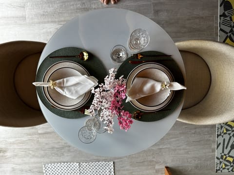 Cabin | Dining