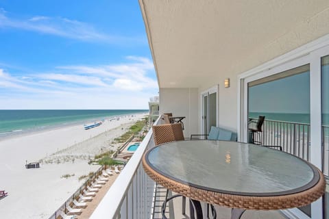 Condo, Multiple Beds (Seagate 407) | Outdoor dining