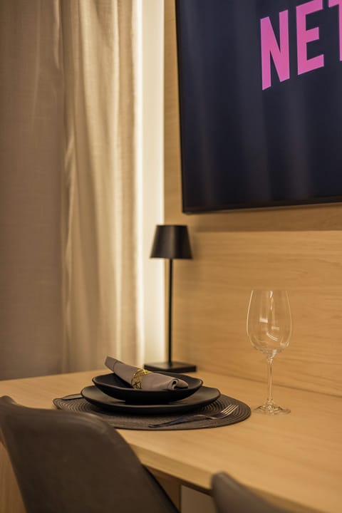 Business Apartment, 1 Double Bed, Balcony, City View | Interior