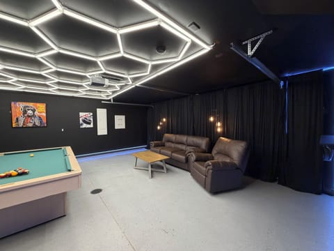 Garage Game Room. Arcade, Pool Table, Couch, Recliner 60" TV