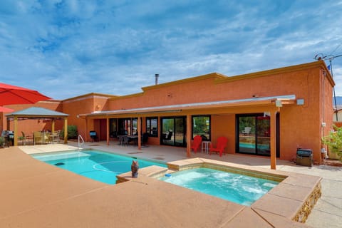 Lake Havasu City Vacation Rental | 3BR | 3BA | 1,350 Sq Ft | 1 Step to Enter