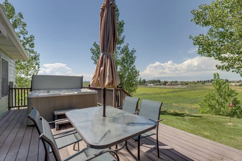 Olathe Vacation Rental | 4BR | 3BA | 3,000 Sq Ft