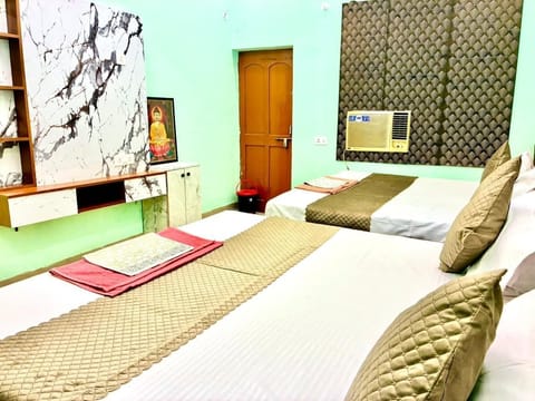 In-room safe, desk, laptop workspace, blackout drapes