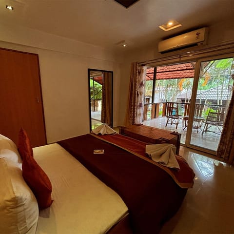 Deluxe Suite, Balcony, Mountain View