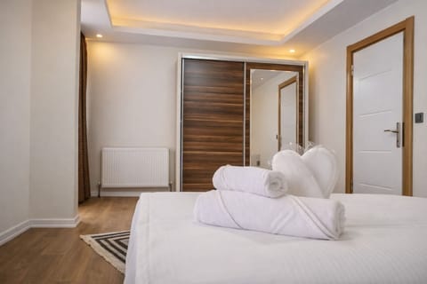 Economy Apartment | Desk, laptop workspace, WiFi (free)