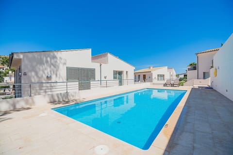 Holiday Home Swimming Pool