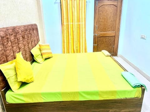 Deluxe Double Room, Balcony, City View | WiFi (free)