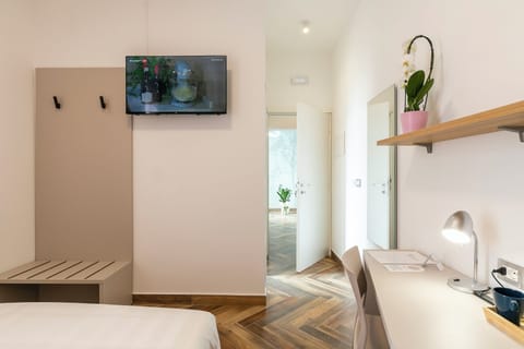 Deluxe Single Room (Rigoletto) | In-room safe, soundproofing, iron/ironing board (on request)
