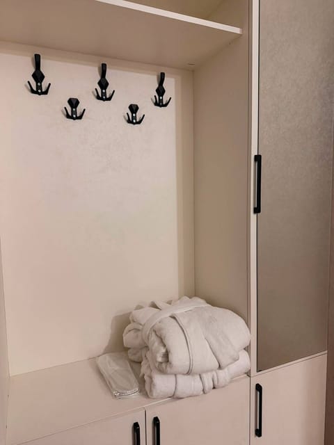 Standard Twin Room, Balcony | Interior