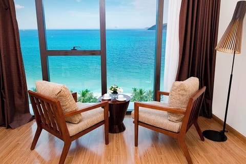In-room safe, blackout drapes, soundproofing, free WiFi