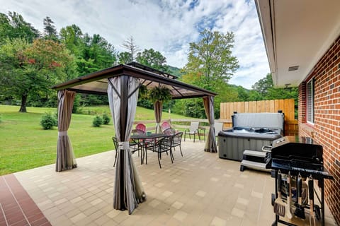 Clayton Vacation Rental | 6BR | 4.5BA | 4,700 Sq Ft
