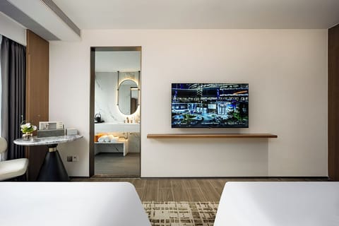 Executive Twin Room, City View | Premium bedding, down comforters, pillowtop beds, minibar