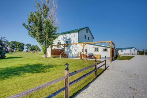 Monmouth Vacation Rental | 1BR | 1BA | 1,400 Sq Ft