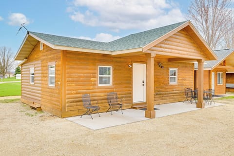 Cochrane Vacation Rental | 3BR | 2BA | 1,150 Sq Ft