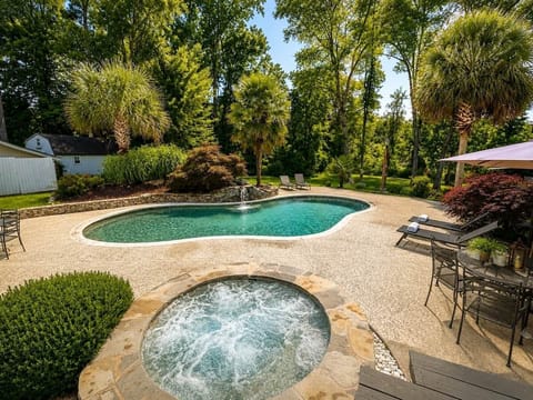 Shared resort-style pool at Chef’s Château in Griffin, Georgia