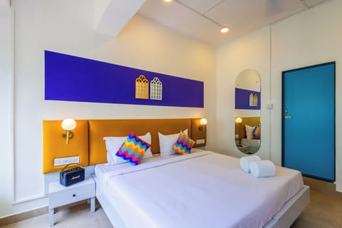 Deluxe Private AC Room with Balcony and Ensuite Bathroom | WiFi (free), bed sheets