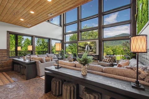 ✨ Welcome to Wonder Vista ~ Soaring windows, endless mountain views, and room for everyone to gather. ✨