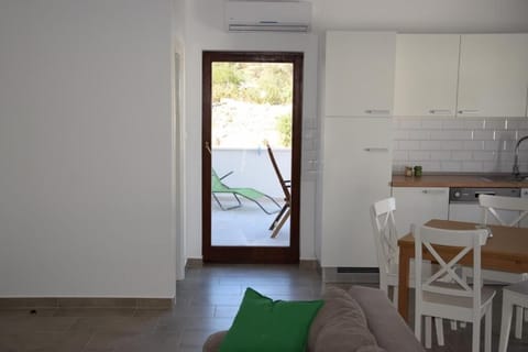 Comfort Apartment, Sea View | Interior