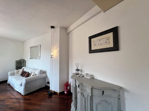 City Apartment, City View | Living area