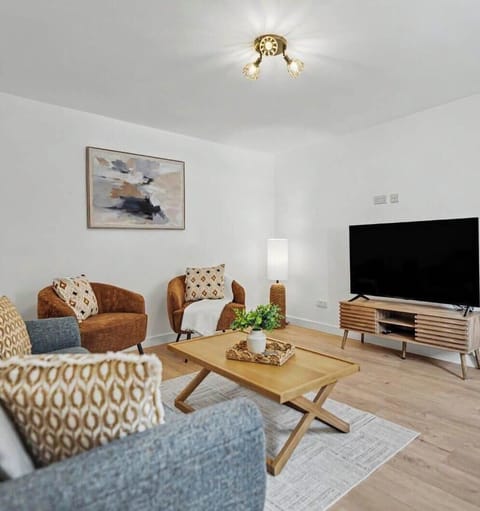 1 Spacious Lounge with Smart TV